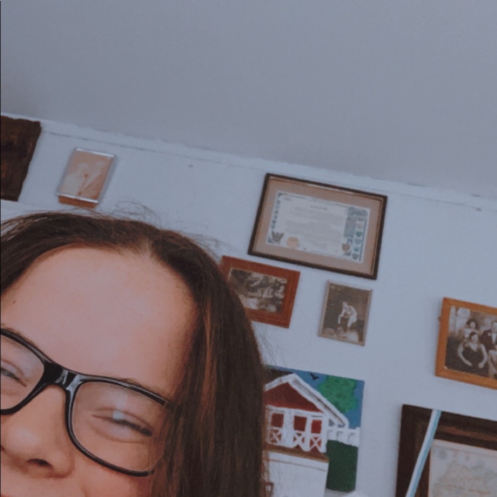 Meet your Posher, Elizabeth